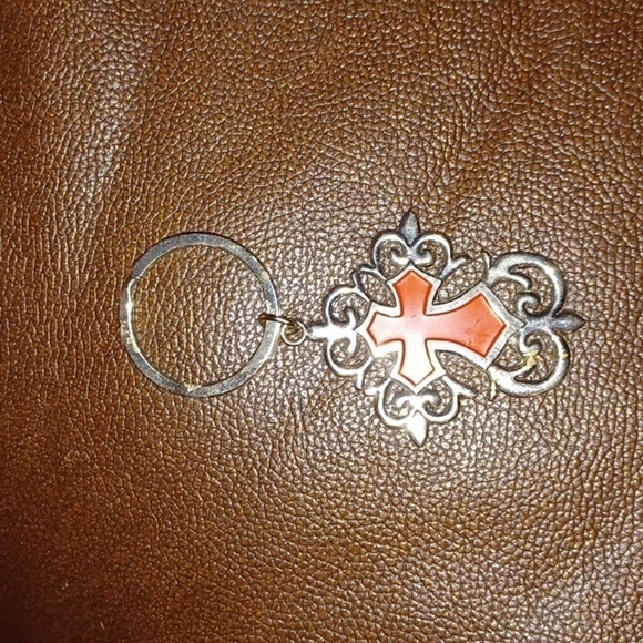 💝2/$20💝 Red & Silver Cross Key Chain - Picture 2 of 3